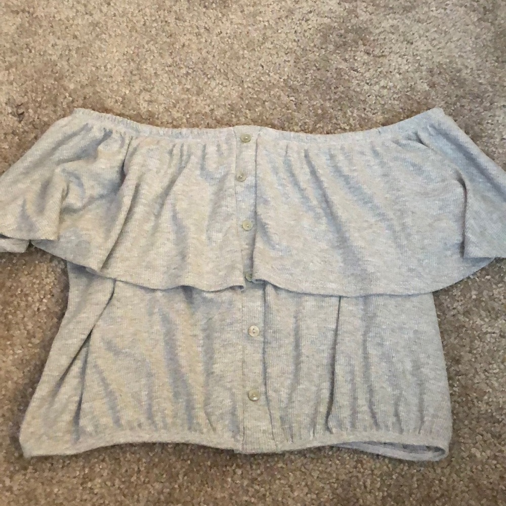 Off the shoulder & crop top
